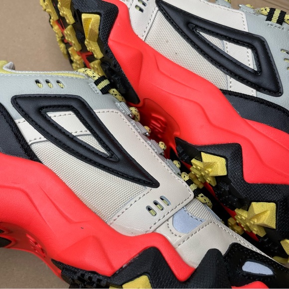 NWT FILA Oakmont TR Sneakers - Sz 8.5 Orange/Mulitcolor - Picture 6 of 10